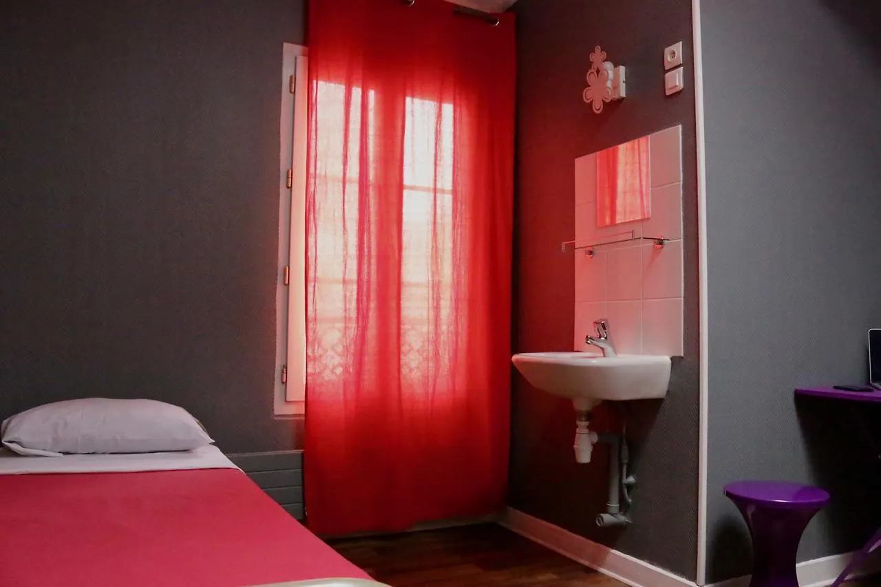 Hostel Woodstock Montmartre By Hiphophostels Paryż