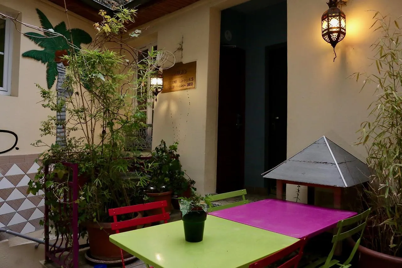Woodstock Montmartre By Hiphophostels Hostel Paryż